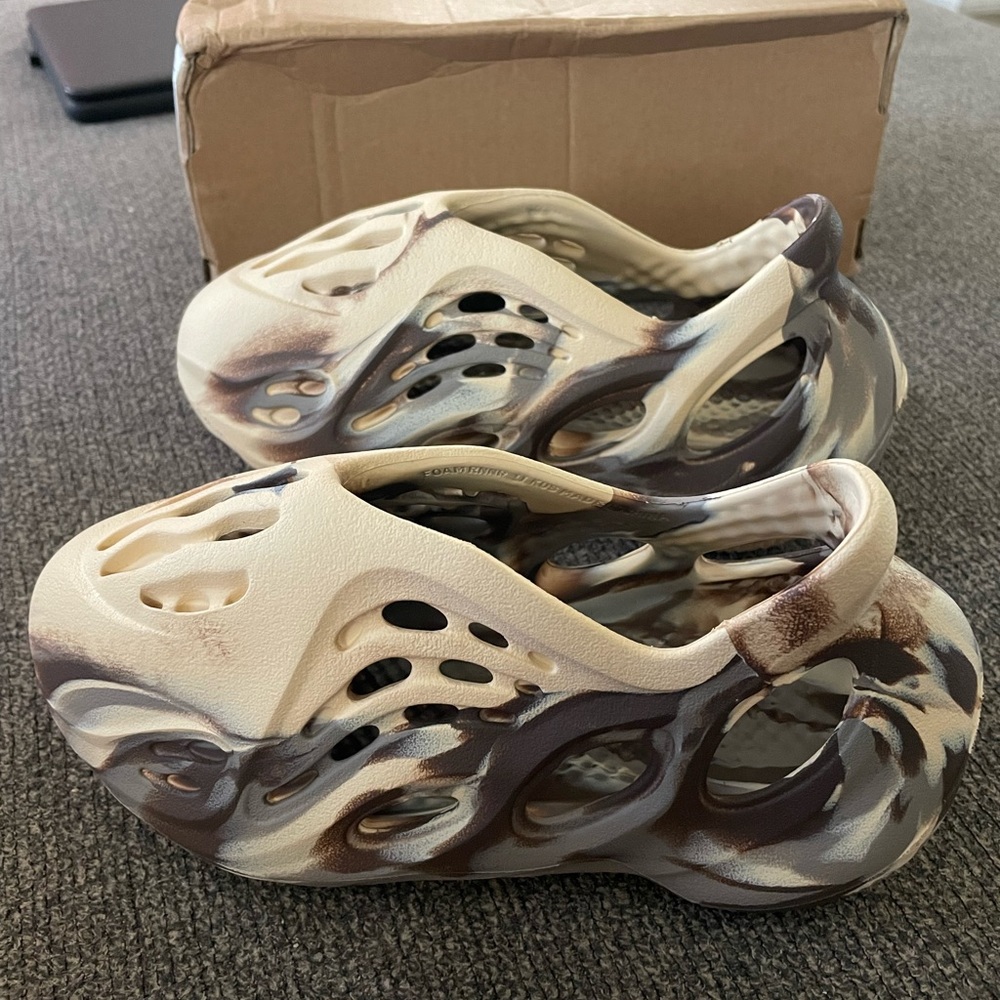 Yeezy toddler foam runner MX cream clay size 11